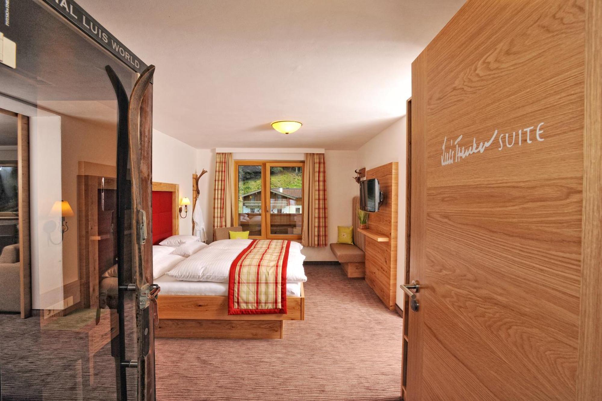 Hotel Barbarahof Saalbach, Inkl Jokercard Exteriör bild