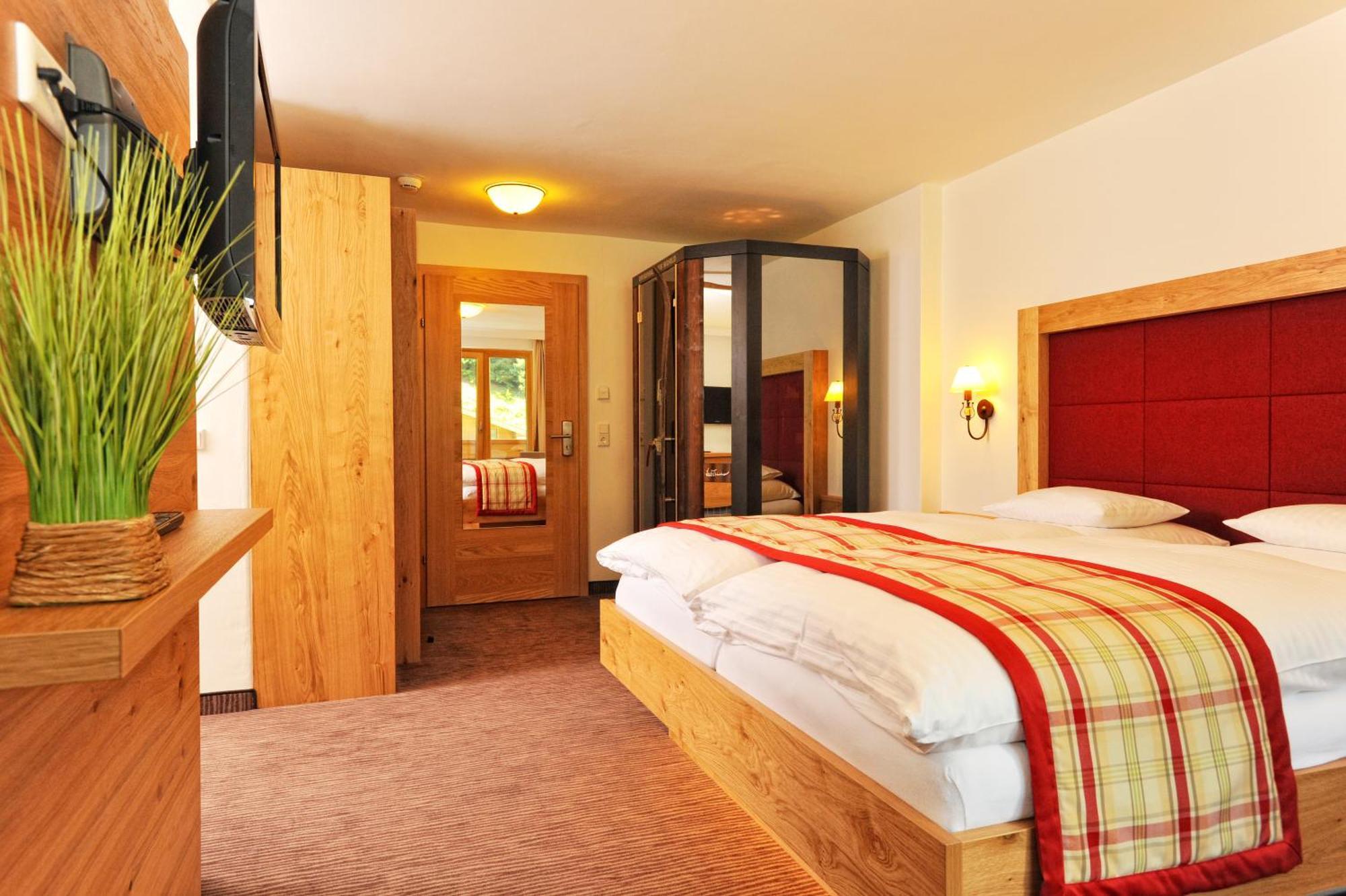 Hotel Barbarahof Saalbach, Inkl Jokercard Exteriör bild