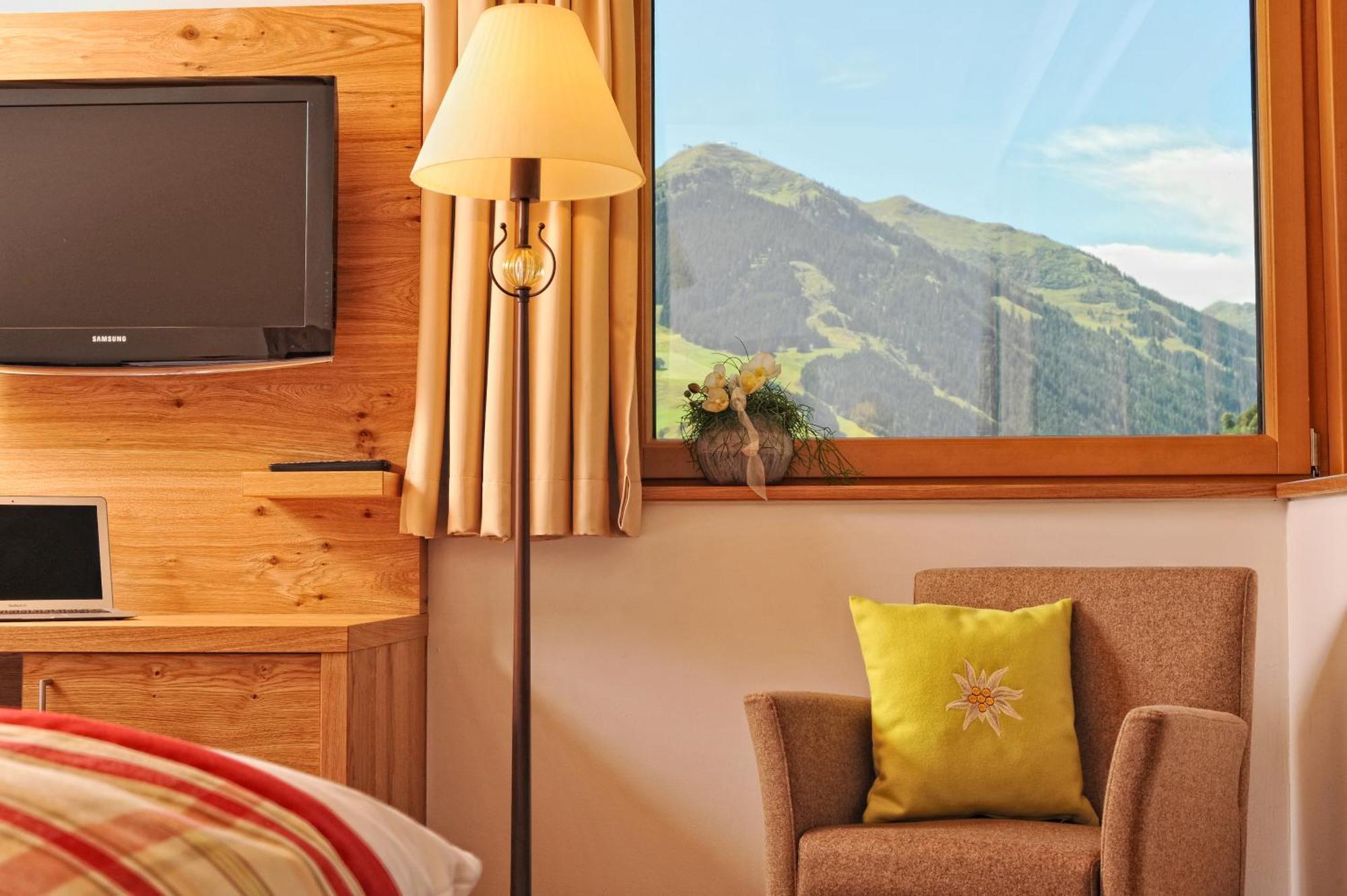 Hotel Barbarahof Saalbach, Inkl Jokercard Exteriör bild