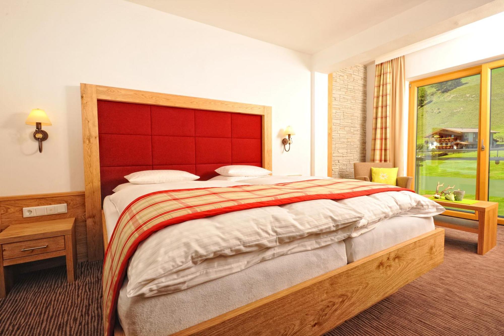 Hotel Barbarahof Saalbach, Inkl Jokercard Exteriör bild