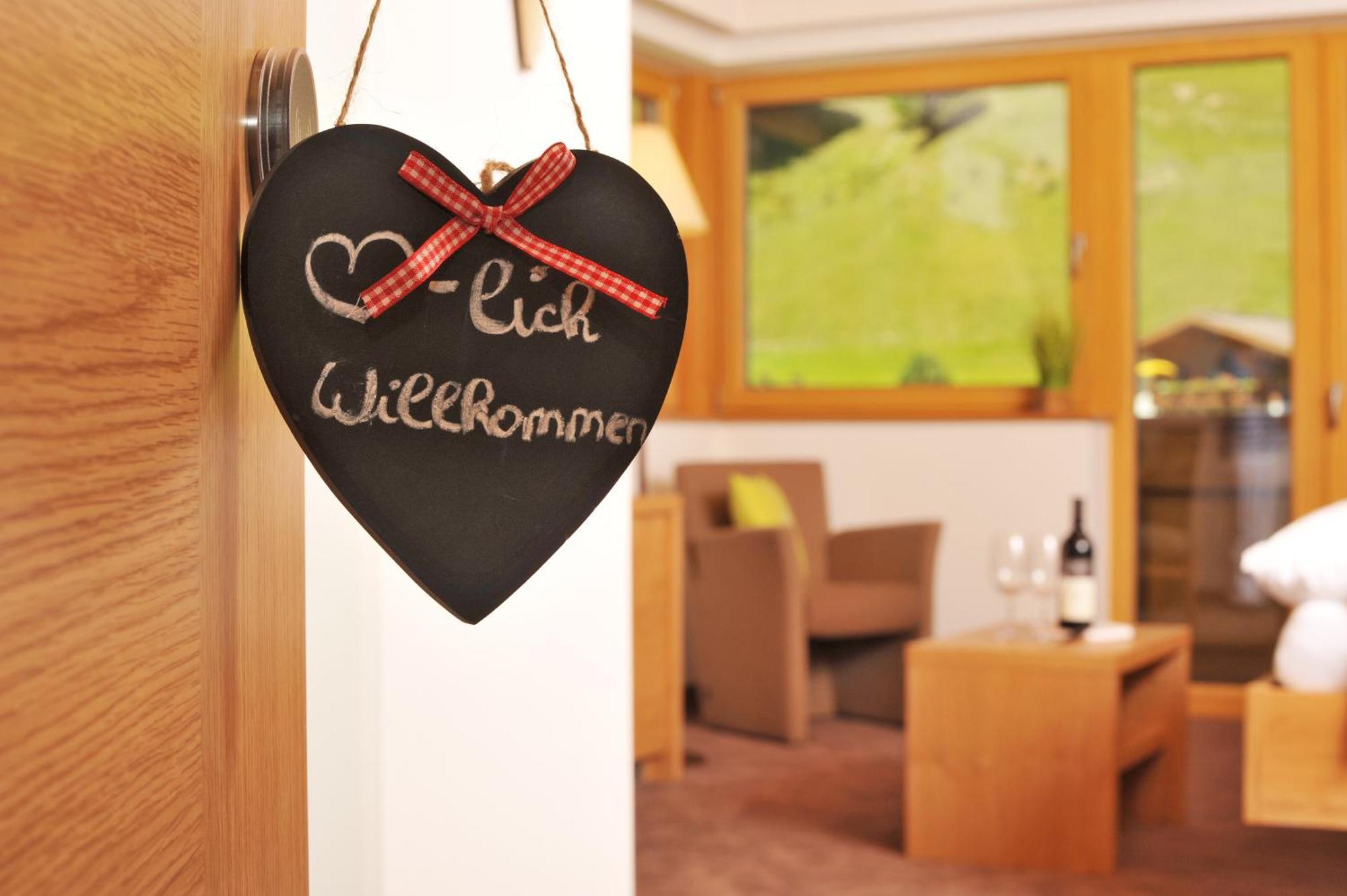 Hotel Barbarahof Saalbach, Inkl Jokercard Exteriör bild