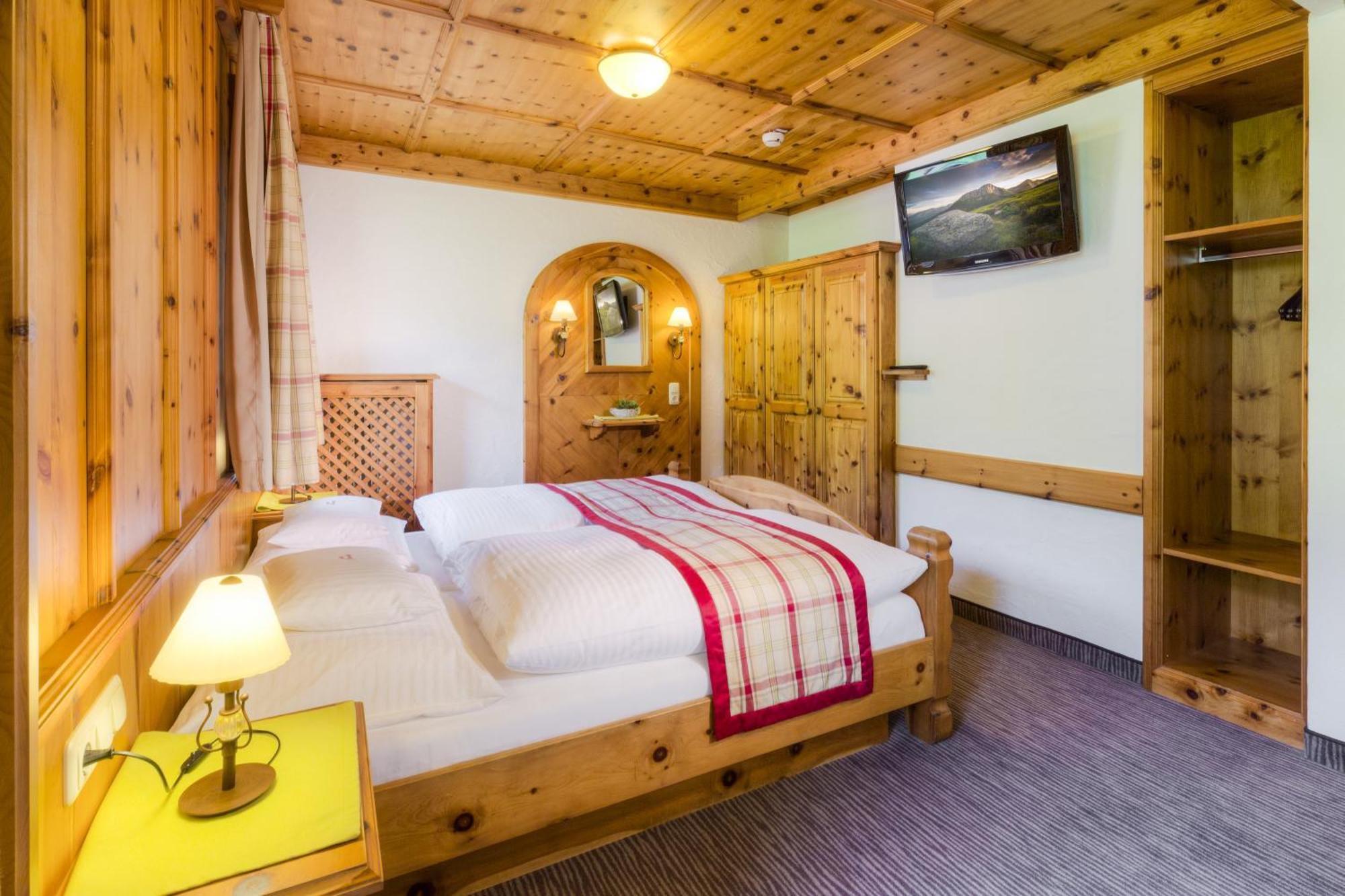 Hotel Barbarahof Saalbach, Inkl Jokercard Rum bild