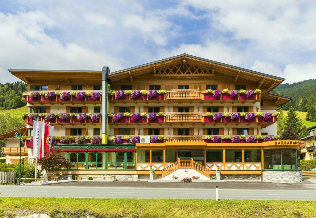 Hotel Barbarahof Saalbach, Inkl Jokercard Exteriör bild